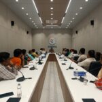 પેવેલિયન ટ્રેડ અને કપડાના વેપારના પ્રચાર અને સલામત વેપાર માટે ફોસ્ટા ઓફિસના બોર્ડરૂમમાં ફોસ્ટા.જરૂરી મીટીંગો યોજાઈ.