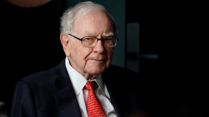 Warren Buffett .1 બિલિયનનું દાન કર્યું, મૃત્યુ પછી સંપત્તિ વિતરણ યોજના જાહેર કરી.