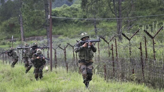 Pakistan Violates LOC : જમ્મુ અને કાશ્મીર હુમલા બાદ તણાવ વધતા પાકિસ્તાને ફરીથી LoC પર યુદ્ધવિરામનો ભંગ કર્યો .