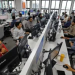 US changes work-permit rules overnight :  વિદ્યાર્થીઓ, H-1B ધારકોની પત્નીઓને ફટકો પડશે .