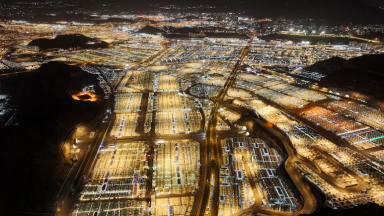 Saudi Arabia bus–tanker collision