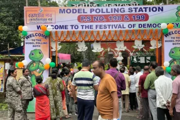 Bengal Phase 1 voting : બંગાળમાં છૂટાછવાયા અથડામણો, પ્રથમ તબક્કાનું મતદાન; તામિલનાડુમાં સવારે 11 વાગ્યા સુધી 38% મતદાન .