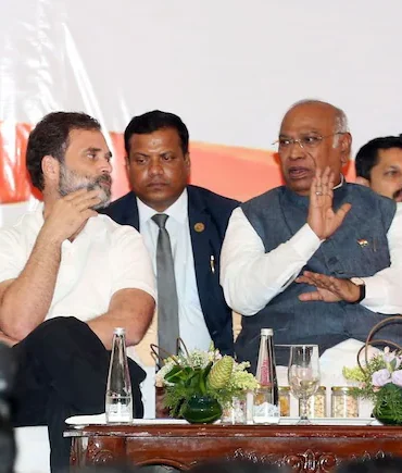 mamata banerjee : શરદ પવાર પર નજર, નેતાઓએ ‘અખંડ’ કોંગ્રેસ માટે દબાણ કર્યું