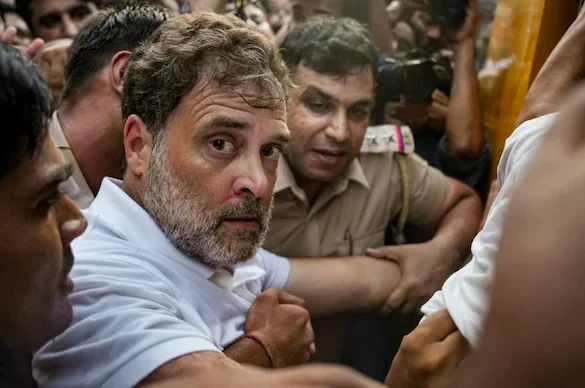 CJP protests : રાહુલ ગાંધી પર ચળવળ નબળી પાડવાનો આરોપ લગાવવા બદલ AAP શા માટે ટીકાનો સામનો કરી રહી છે? CJP protests : રાહુલ ગાંધી પર ચળવળ નબળી પાડવાનો આરોપ લગાવવા બદલ AAP શા માટે ટીકાનો સામનો કરી રહી છે?