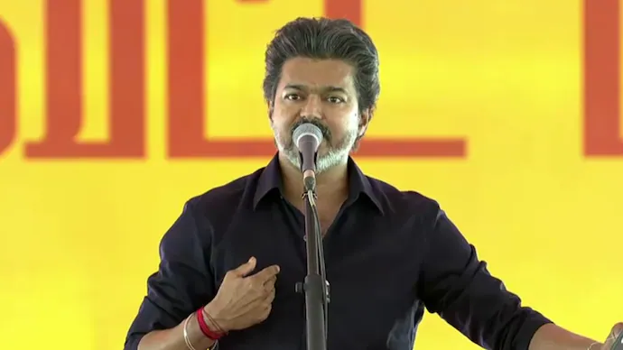 Vijay On Karur Stampede : “મેં પોલીસ પર વિશ્વાસ કર્યો, તેઓએ નાસભાગનો દોષ મારા પર નાખ્યો”: મુખ્યમંત્રી તરીકે વિજય કરુરની પહેલી મુલાકાતે. Vijay On Karur Stampede : “મેં પોલીસ પર વિશ્વાસ કર્યો, તેઓએ નાસભાગનો દોષ મારા પર નાખ્યો”: મુખ્યમંત્રી તરીકે વિજય કરુરની પહેલી મુલાકાતે.