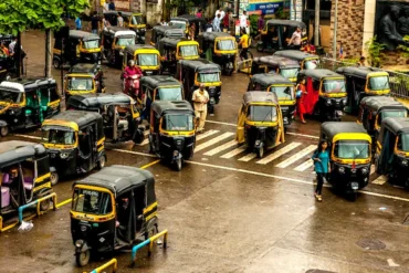 Auto, taxi shortage in Mumbai : ડ્રાઇવરોને અભ્યાસક્રમ બહારના મરાઠી પ્રશ્નોનો સામનો કરવો પડે છે