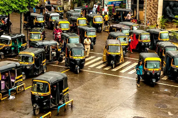 Auto, taxi shortage in Mumbai : ડ્રાઇવરોને અભ્યાસક્રમ બહારના મરાઠી પ્રશ્નોનો સામનો કરવો પડે છે Auto, taxi shortage in Mumbai : ડ્રાઇવરોને અભ્યાસક્રમ બહારના મરાઠી પ્રશ્નોનો સામનો કરવો પડે છે