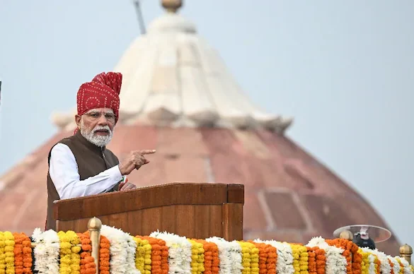PM Modi’s 6 Big Announcements : સ્વતંત્રતા દિવસ પર પીએમ મોદીની 6 મોટી જાહેરાતો: AI તાલીમ, મફત કોચિંગ PM Modi’s 6 Big Announcements : સ્વતંત્રતા દિવસ પર પીએમ મોદીની 6 મોટી જાહેરાતો: AI તાલીમ, મફત કોચિંગ