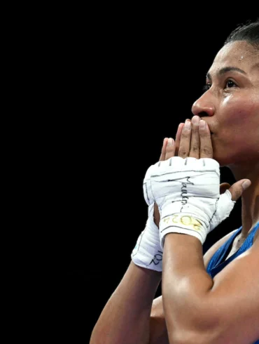 Boxer Lovlina Qualifies : બે તીરંદાજોએ ૨ સુવર્ણ ચંદ્રકો જીત્યા બાદ બોક્સર લોવીના ફાઇનલમાં પહોંચી.